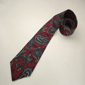 Silk Vintage Red Blue Paisley Patterned Tie Neck